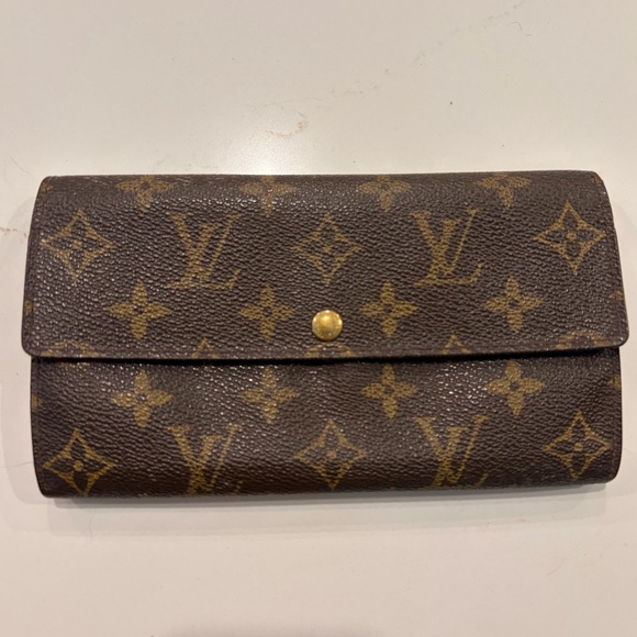 Louis Vuitton Handbags - Louis Vuitton vintage monogram long wallet TH0968 *project piece*